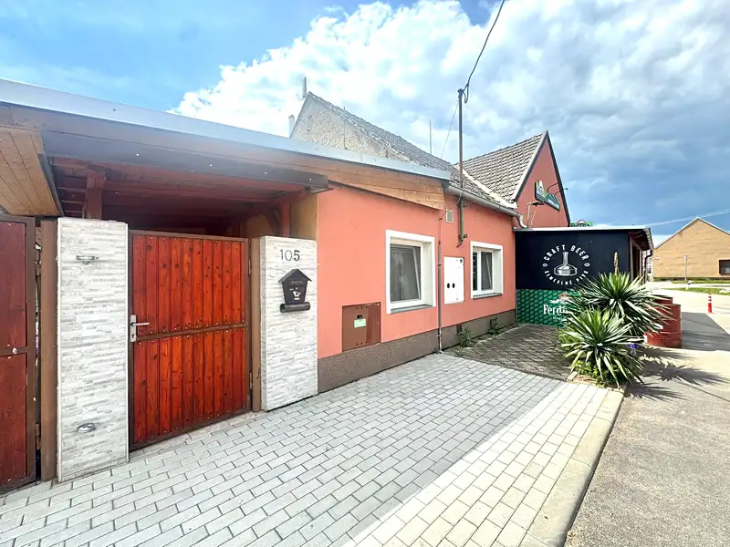 Prodej restaurace 168 m², Strachotín – náhled fotky 1