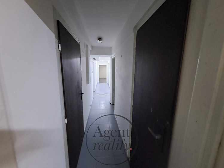 Комерційне приміщення в оренду, 180 м² (23 з 30)