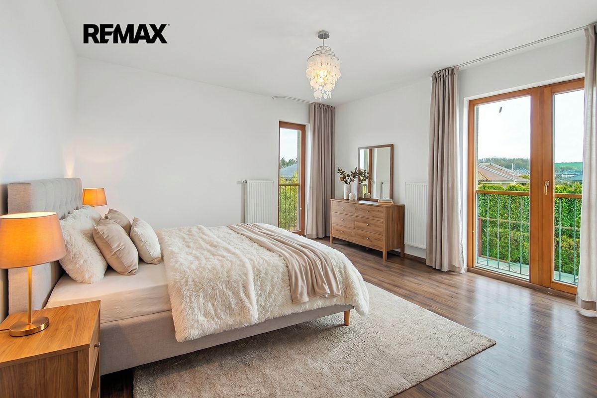 Pronájem vily 188 m², pozemek 961 m² – fotografie 4