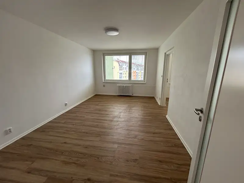 Prodej bytu 3+1 65 m², Praha – náhled fotky 2