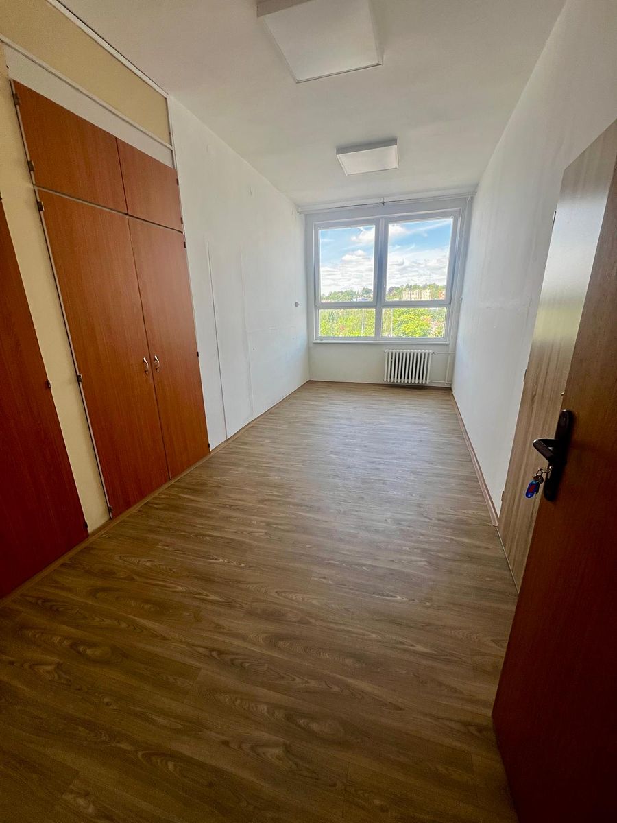 Pronájem kanceláře 17 m² – fotografie 2