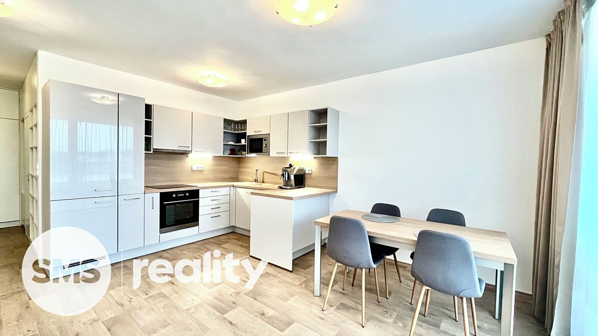 Pronájem bytu 1+kk 40 m²