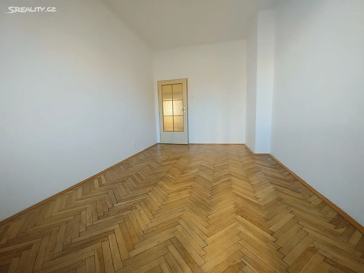 Pronájem kanceláře 101 m² – další