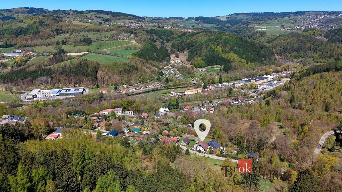 Prodej rodinného domu 108 m², pozemek 29000 m² – fotografie 3