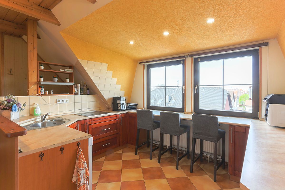 Prodej vícegeneračního domu 325 m², pozemek 671 m² – fotografie 3