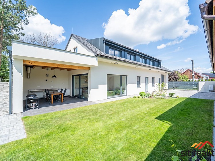 Prodej domu, 240 m² (1 z 52)