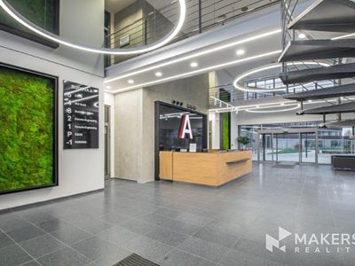 Pronájem kanceláře 500 m²