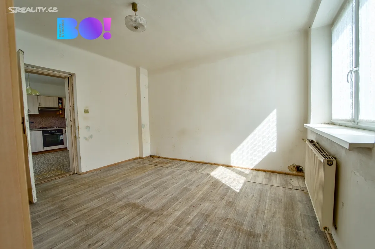 Prodej rodinného domu 200 m², pozemek 1050 m² – další