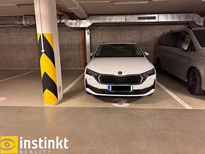 Pronájem garážového stání 15 m²