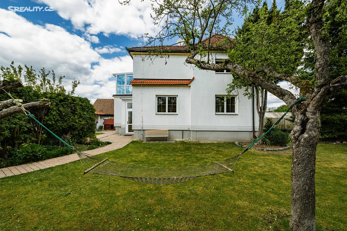 Prodej rodinného domu 154 m², pozemek 820 m² – pohled 2