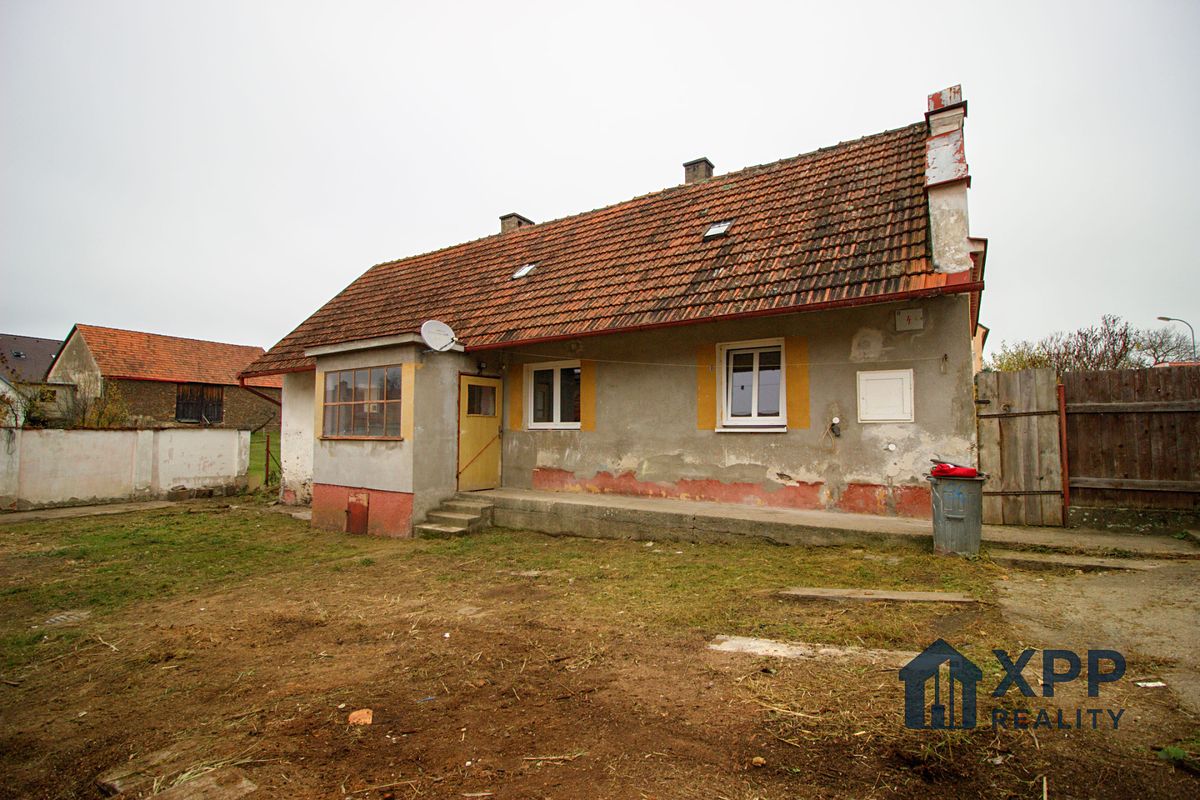 Prodej rodinného domu 93 m², pozemek 388 m² – fotografie 2