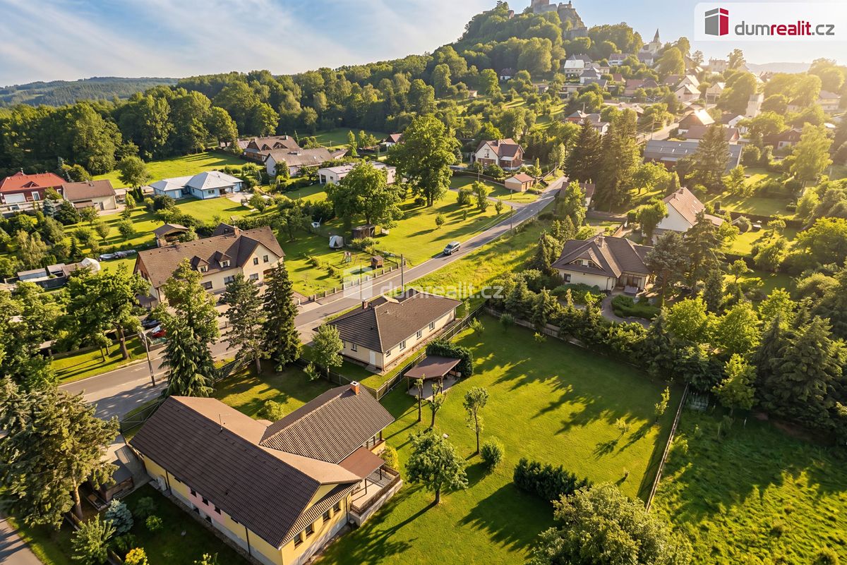 Prodej rodinného domu 189 m², pozemek 1018 m²