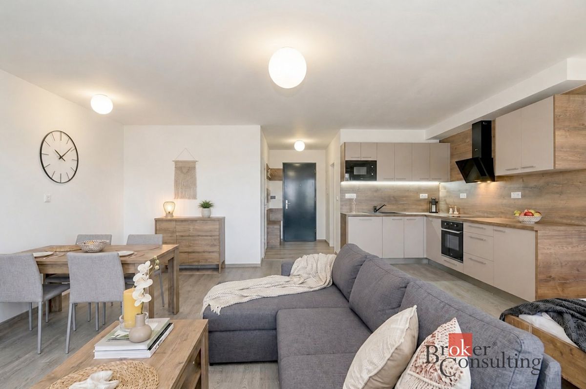 Prodej bytu 1+kk 49 m² – fotografie 2