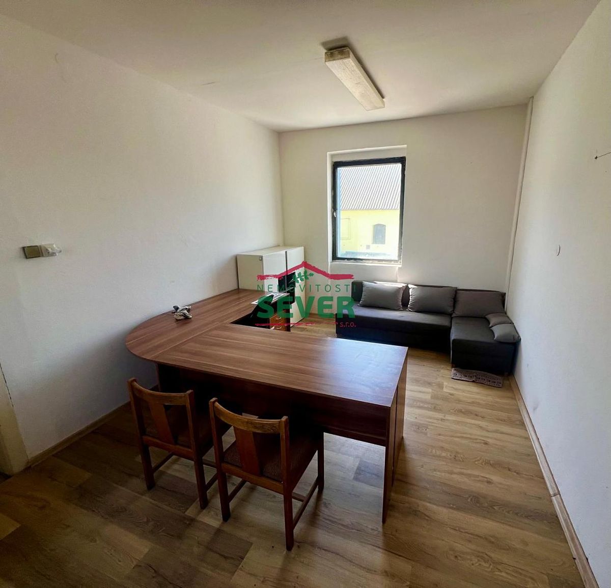 Pronájem kanceláře 25 m² – fotografie 2