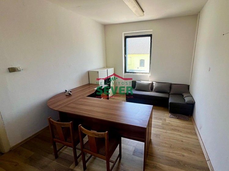 Pronájem komerčního prostoru, 25 m² (2 z 7)