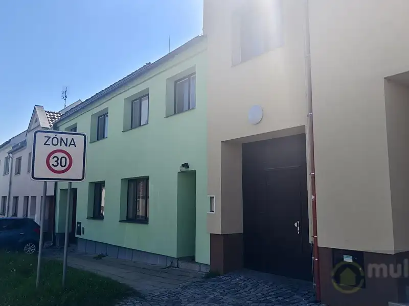 Prodej vícegeneračního domu 285 m², pozemek 361 m², Vyškov – náhled fotky 3