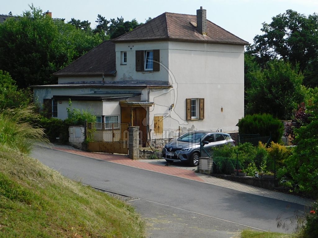 Prodej rodinného domu 291 m², pozemek 1199 m²