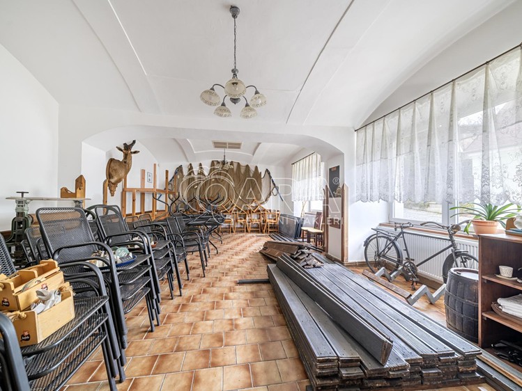 Prodej komerčního prostoru, 426 m² (9 z 34)