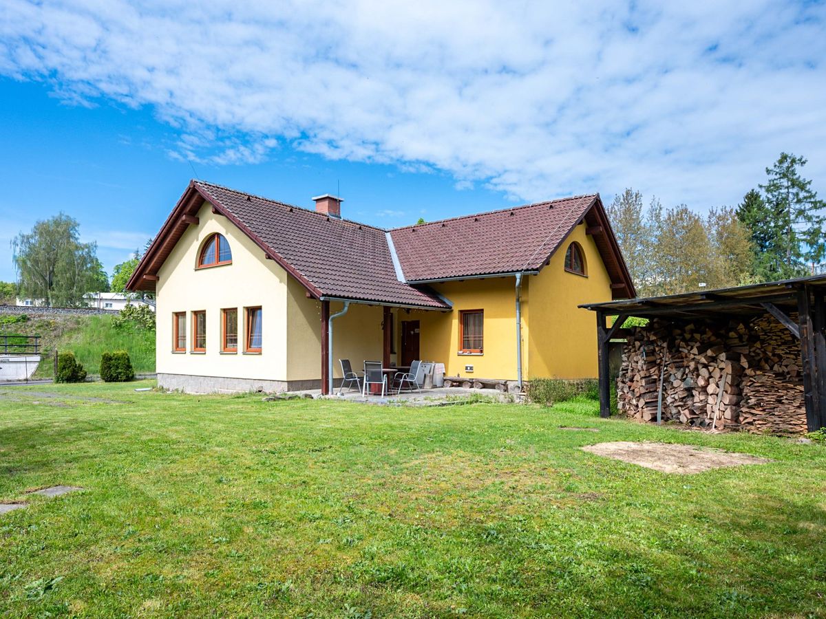 Prodej rodinného domu 270 m², pozemek 873 m² – fotografie 5