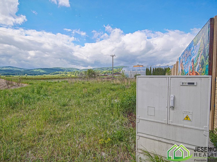 Grundstück zum Kauf, 748 m² (1 von 12)