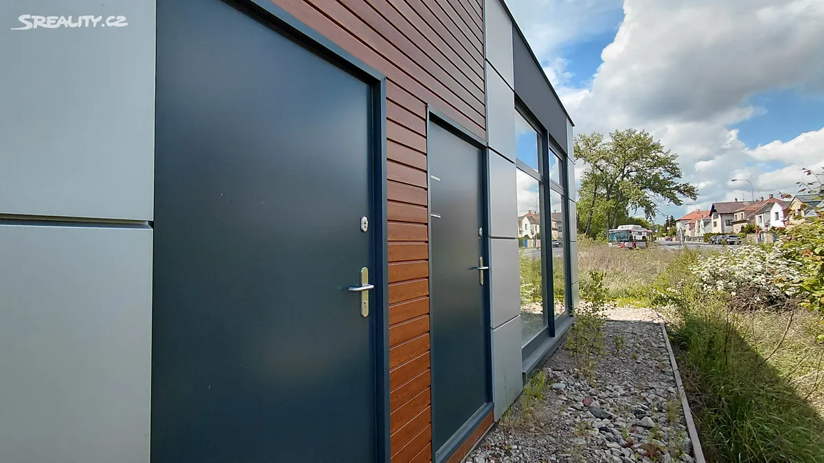 Prodej obchodního prostoru 100 m² – pohled 2