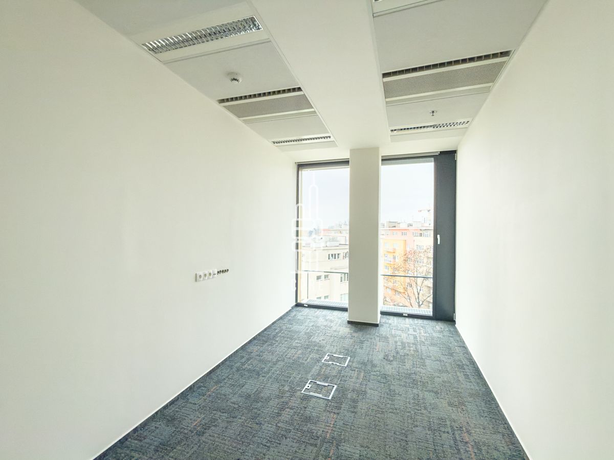 Pronájem kanceláře 525 m² – fotografie 5