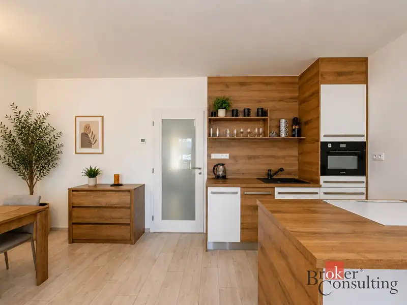 Prodej bytu 1+kk 53 m², Železná Ruda – náhled fotky 3