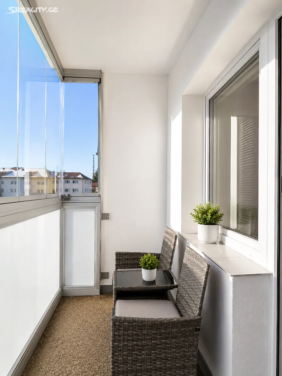 Pronájem bytu 2+1 56 m², Rožnov pod Radhoštěm