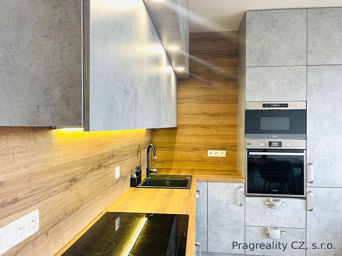 Pronájem bytu 2+kk 70 m²