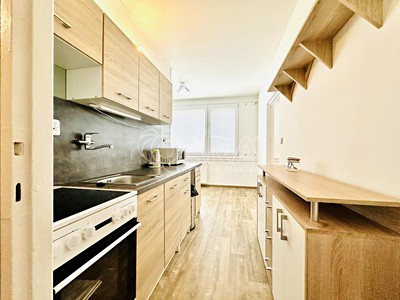 Pronájem bytu 2+1 58 m² (Jednopodlažní) — photo 2