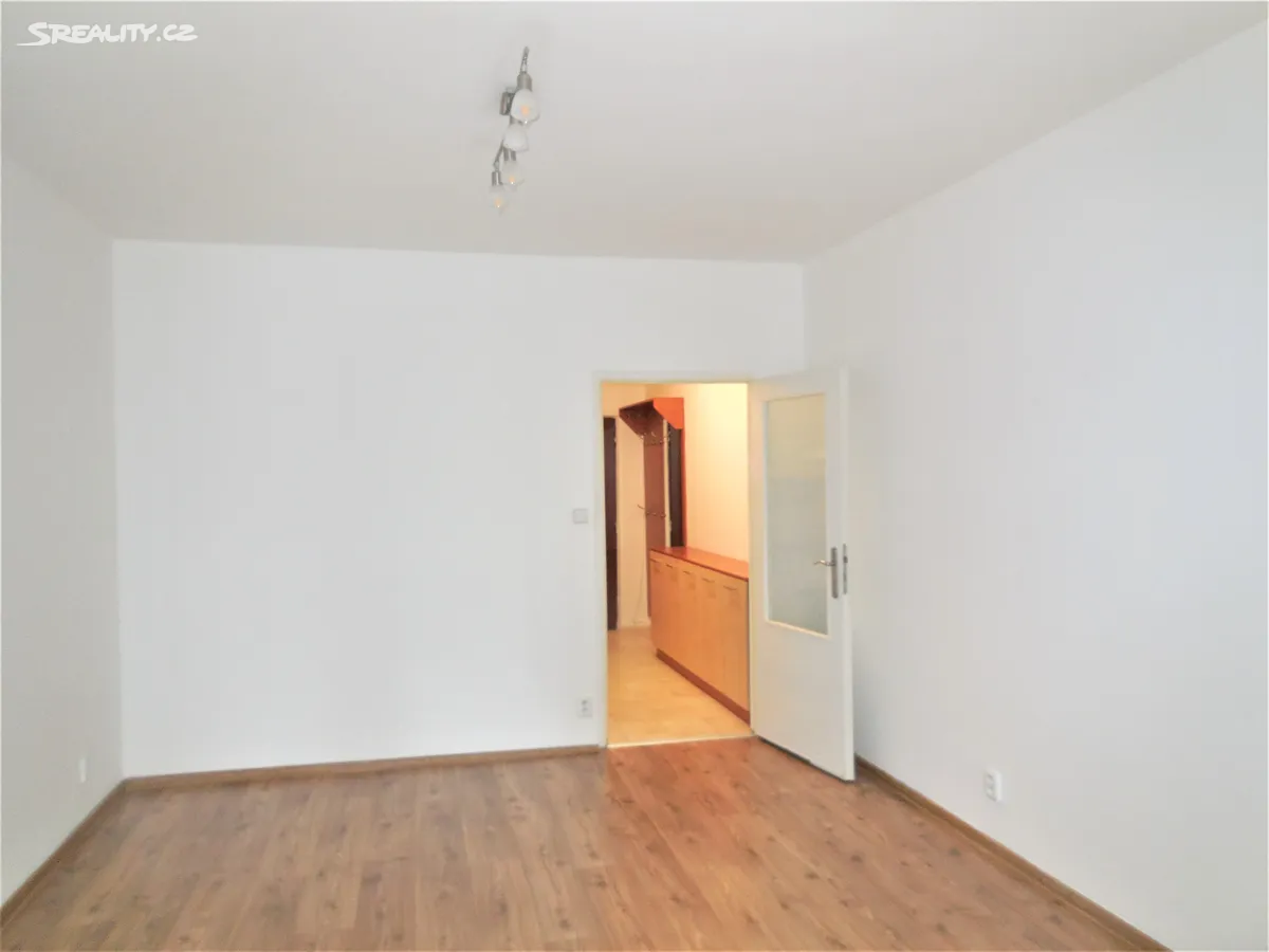 Pronájem bytu 1+kk 35 m² – pohled 3