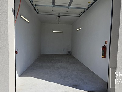 Pronájem garáže 30 m² — photo 3