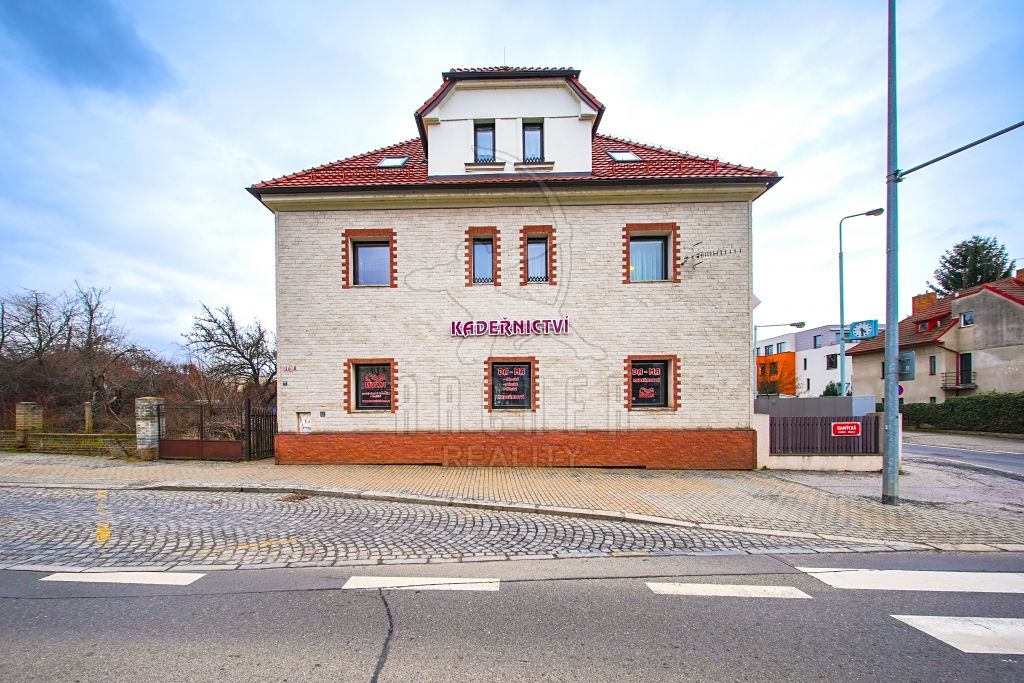 Prodej rodinného domu 324 m², pozemek 399 m²