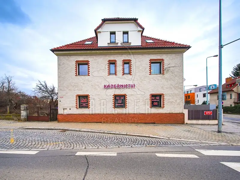 Prodej rodinného domu 324 m², pozemek 399 m², Praha – náhled fotky 1