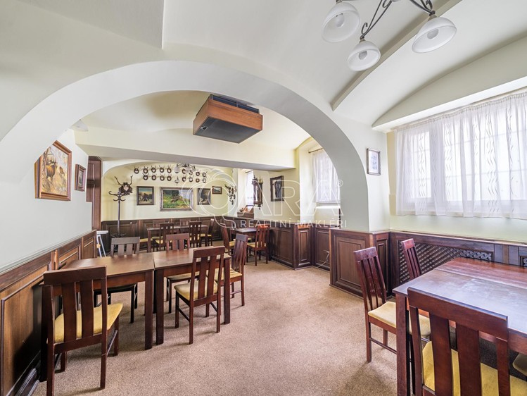 Prodej komerčního prostoru, 426 m² (5 z 34)