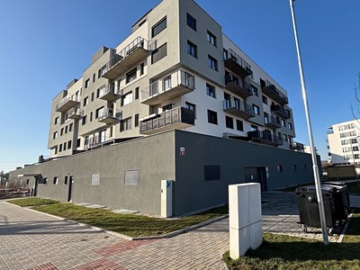 Pronájem garážového stání 12 m² — photo 2