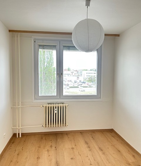Pronájem bytu 2+kk, 42 m² (4 z 10)
