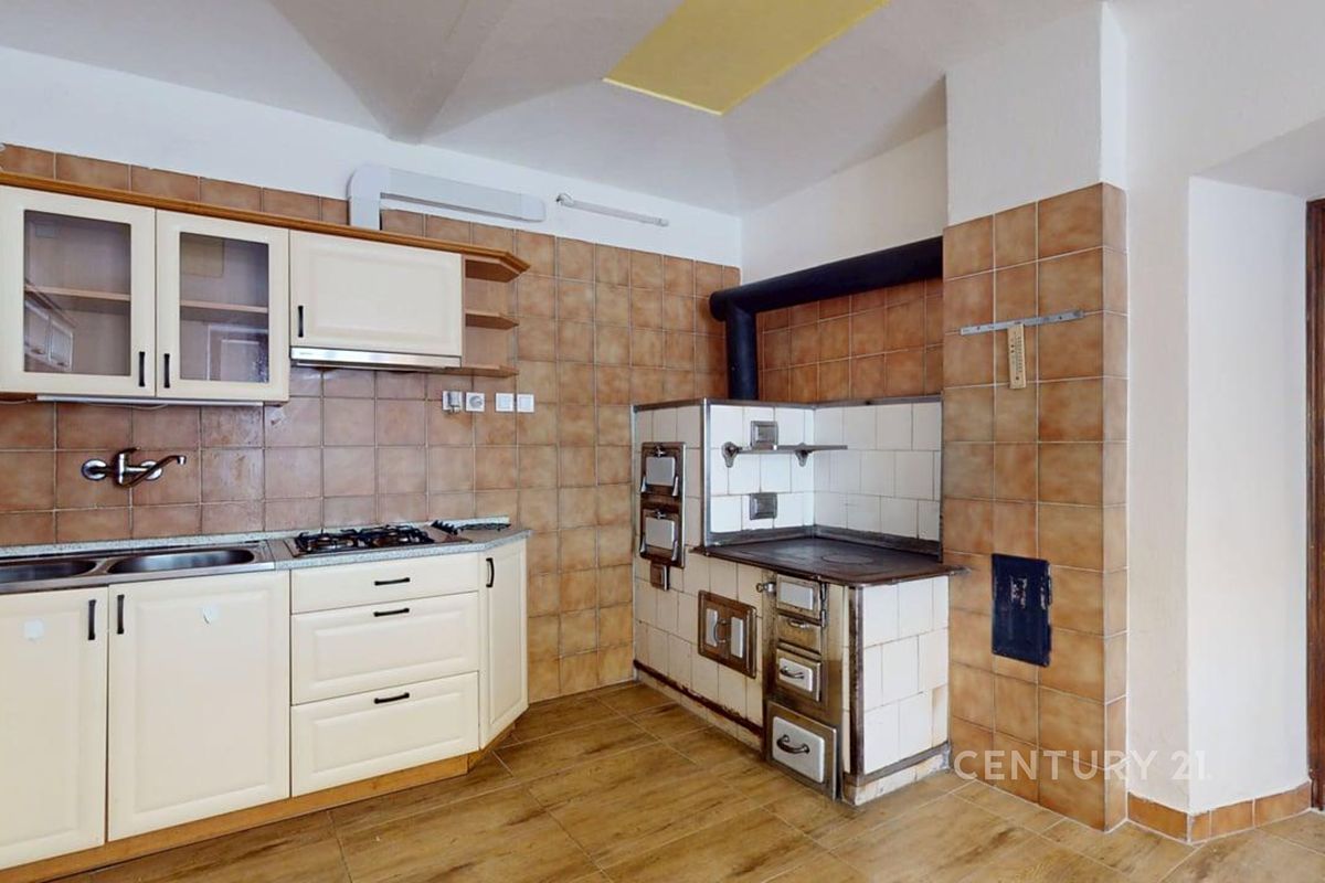 Prodej rodinného domu 245 m², pozemek 2664 m² – fotografie 4
