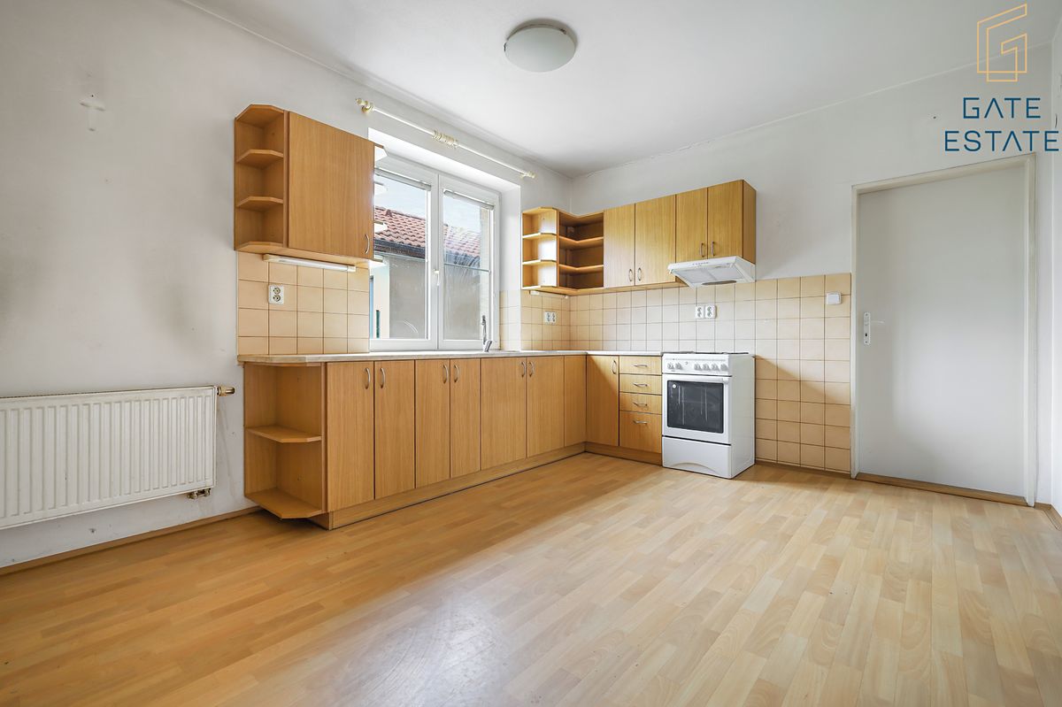Prodej rodinného domu 203 m², pozemek 568 m² – fotografie 4