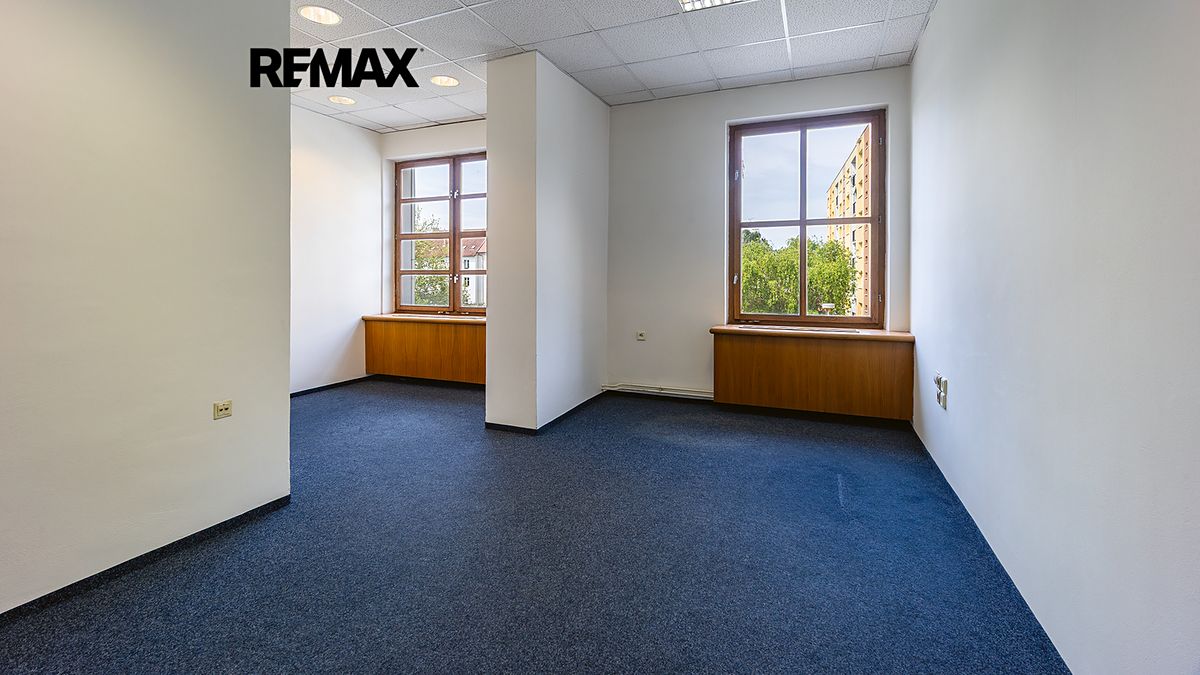 Pronájem kanceláře 22 m² – fotografie 2