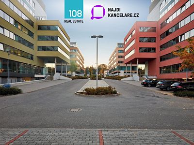 Pronájem kanceláře 244 m²