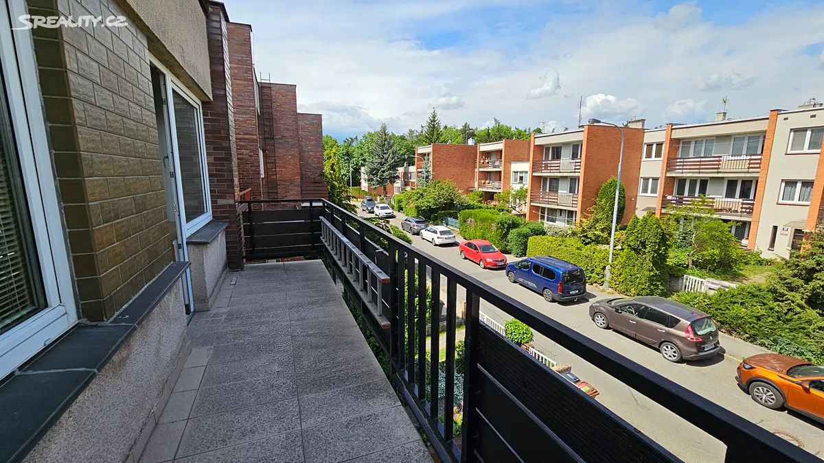 Pronájem rodinného domu 210 m², pozemek 290 m², Praha