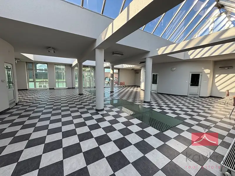 Pronájem komerční nemovitosti 250 m², Světlá nad Sázavou – náhled fotky 2