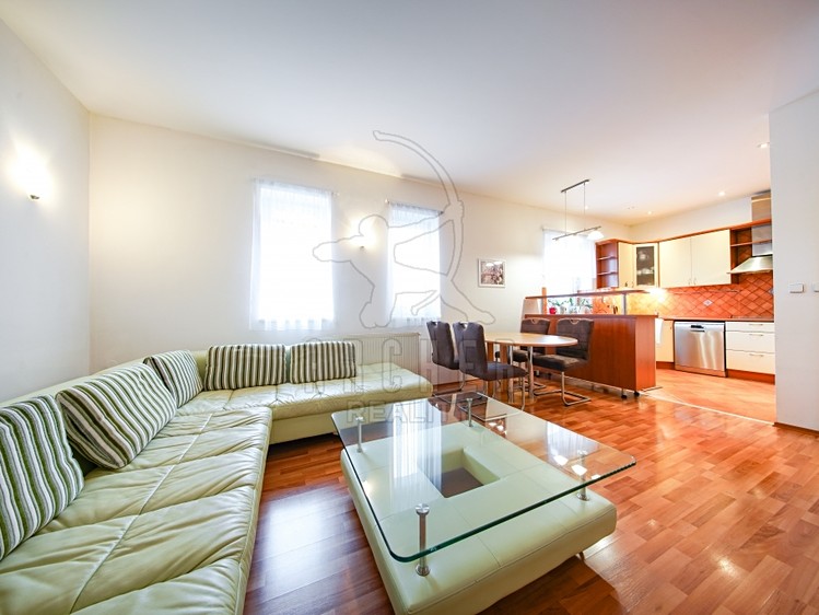 Prodej domu, 324 m² (14 z 39)