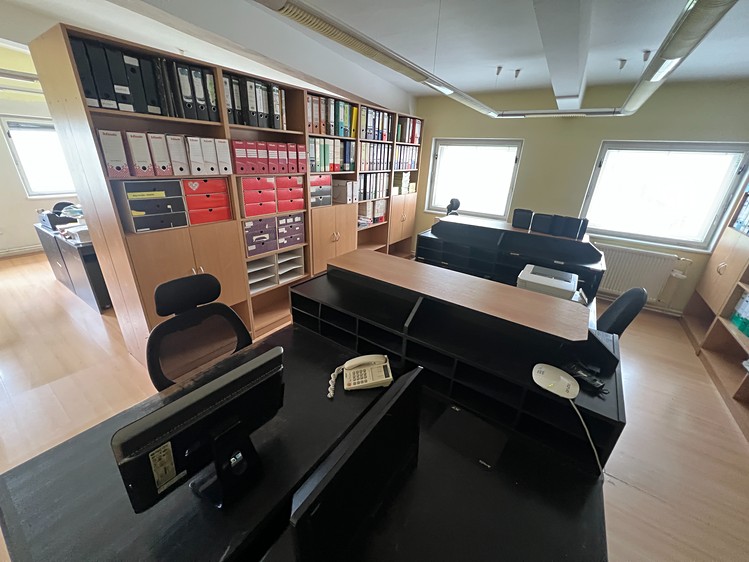 Gewerbefläche zur Miete, 81 m² (2 von 10)