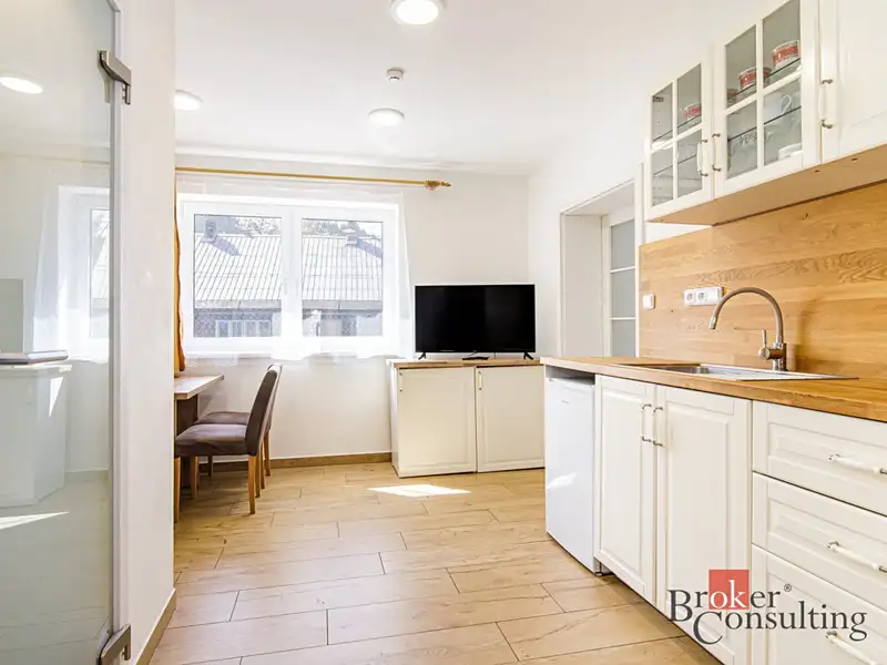 Prodej ubytovacího zařízení 250 m², Karolinka – náhled fotky 3
