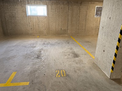 Pronájem garážového stání 12 m²