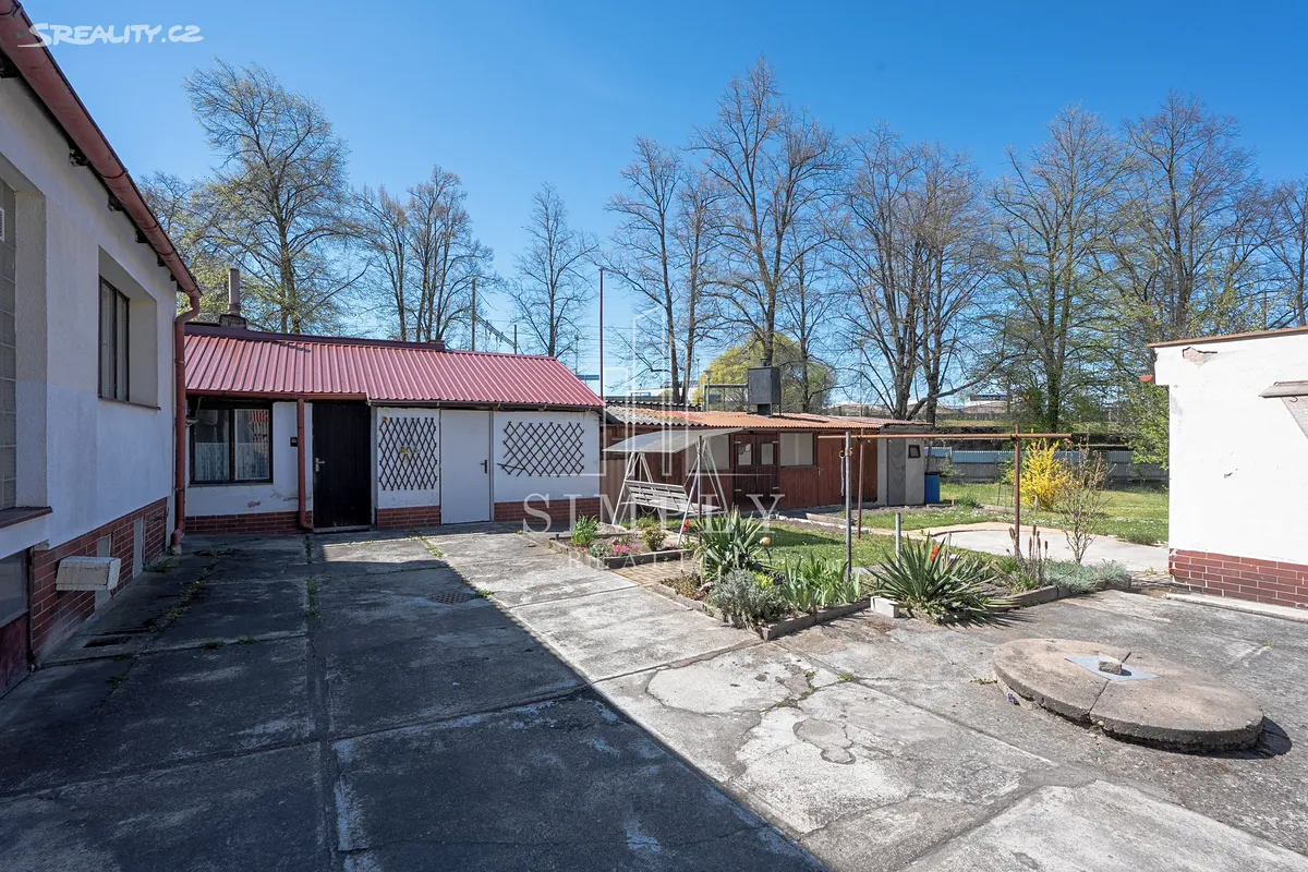 Prodej rodinného domu 200 m², pozemek 753 m² – pohled 4