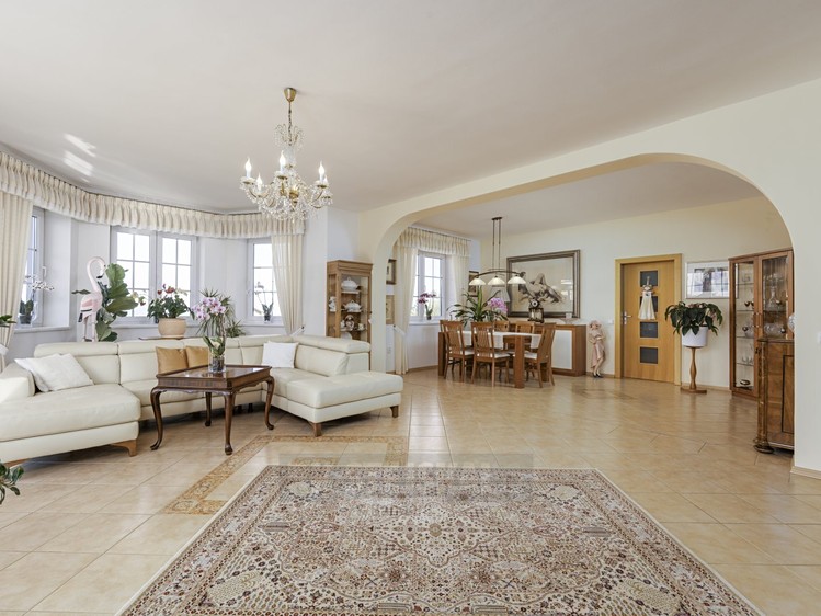 Будинок на продаж, 397 м² (12 з 32)