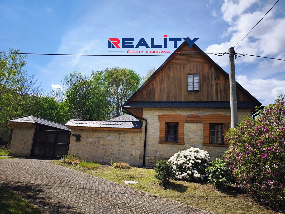 Prodej rodinného domu 150 m², pozemek 884 m² – fotografie 2